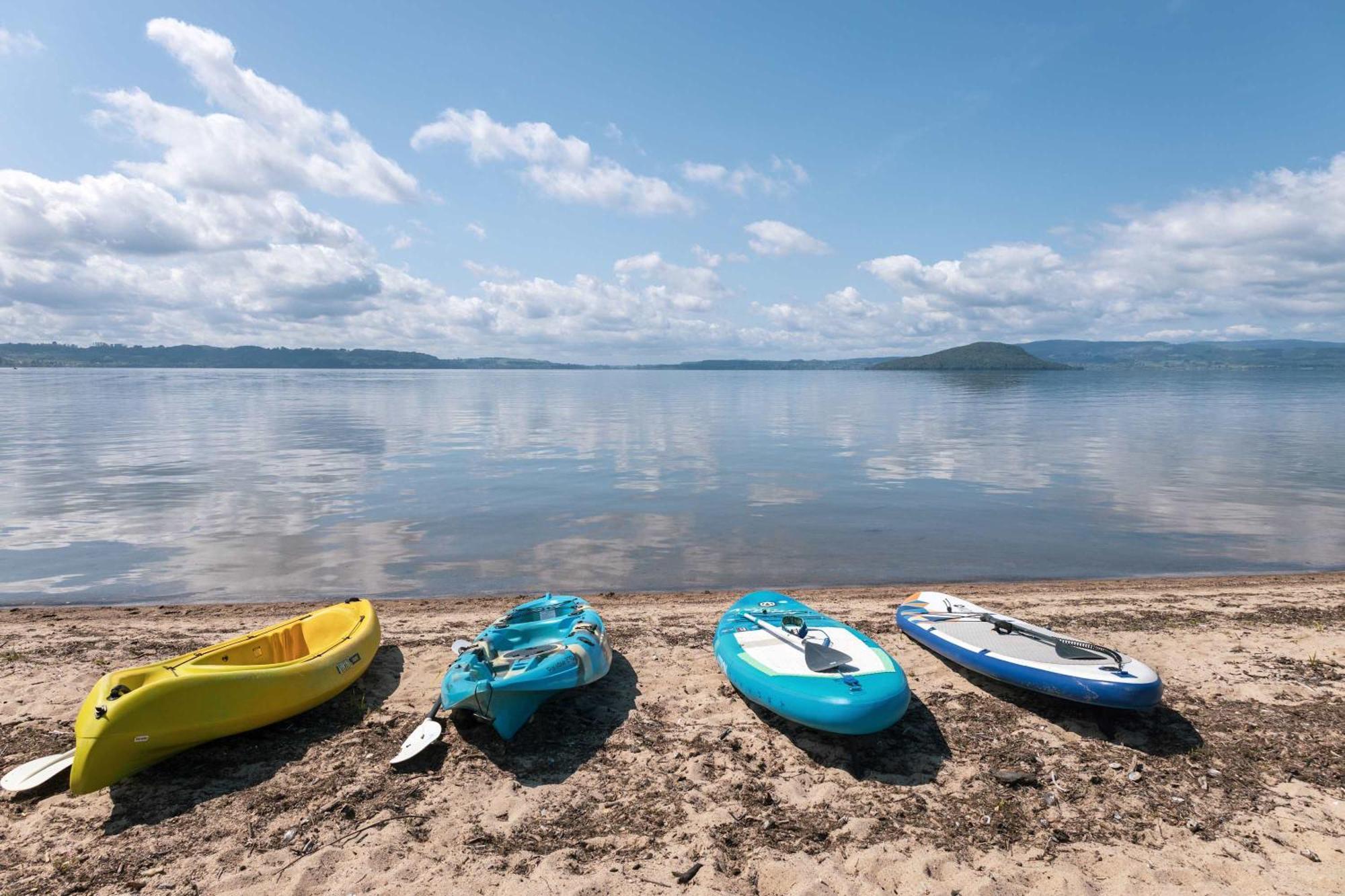 Jandals & Joy Lakefront Retreat Rotorua Eksteriør bilde